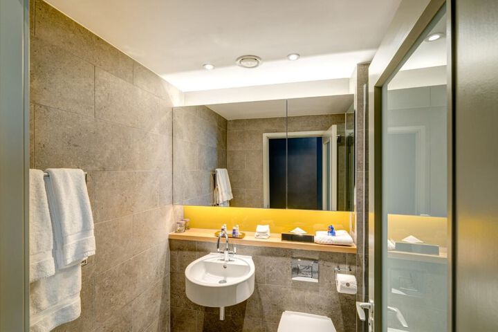 Apex City of Bath Hotel Bath | Bookonline.com