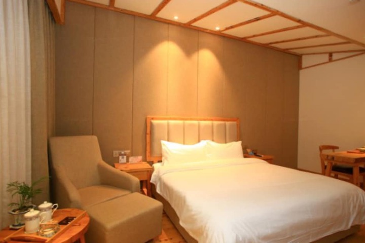 Room 9 of 21