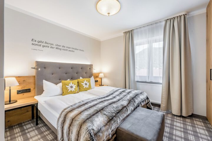 Room 42 of 180