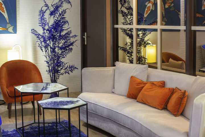 Lounge 56 of 72
