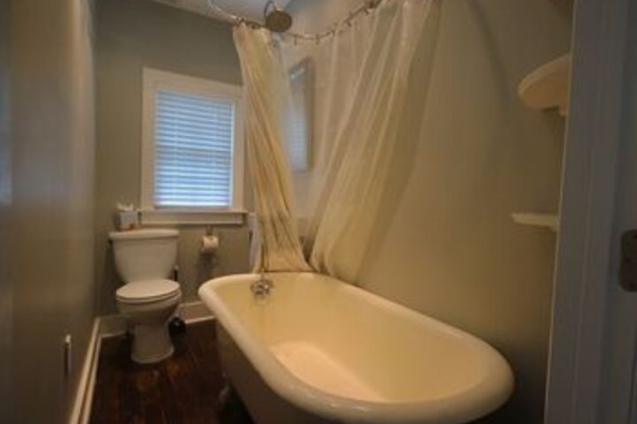 Room 6 of 70