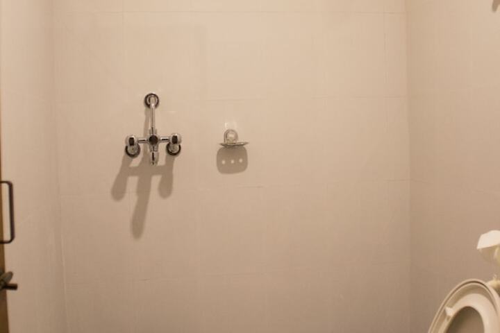 Room 26 of 43