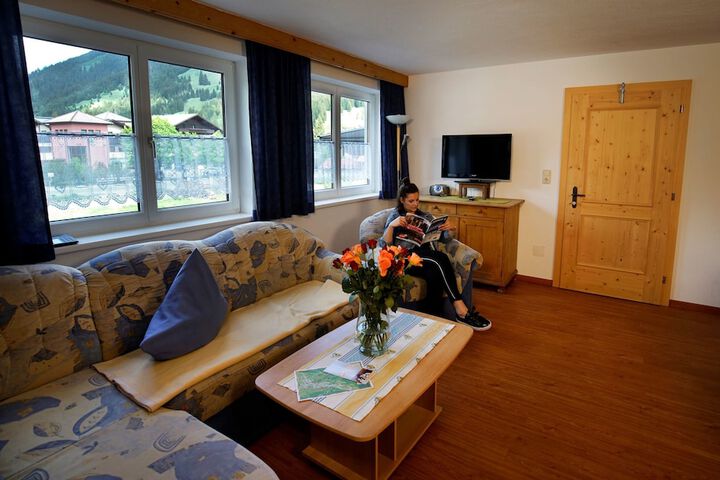 Room 12 of 46