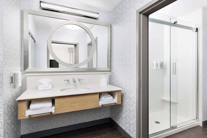 Bathroom shower