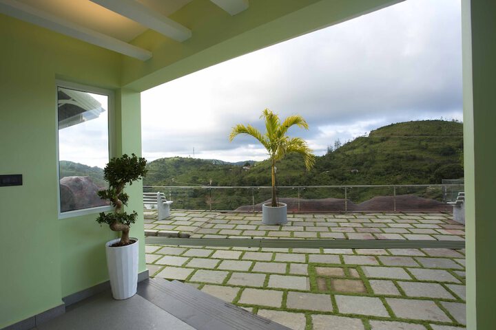 Terrace/Patio 94 of 96