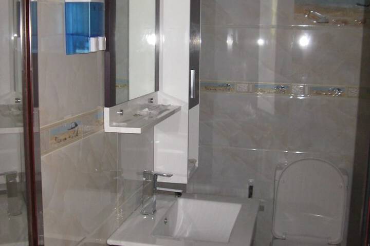 Room 10 of 23