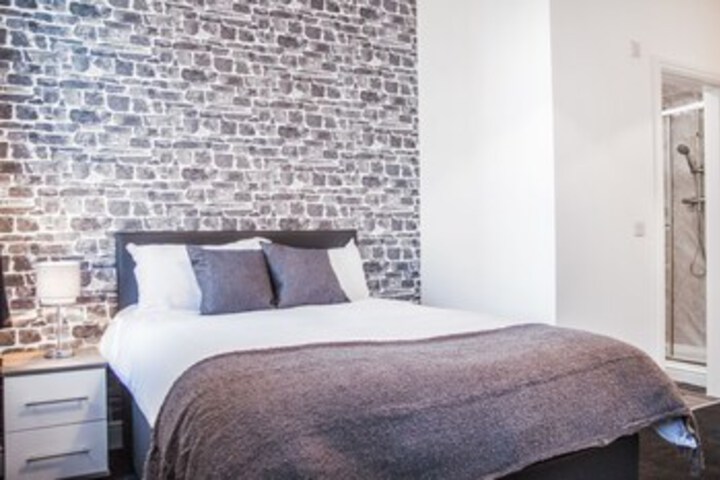 Room 45 of 82