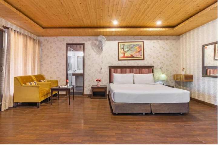 Room 16 of 34