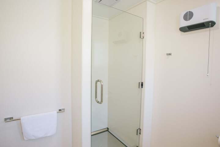 Room 116 of 170