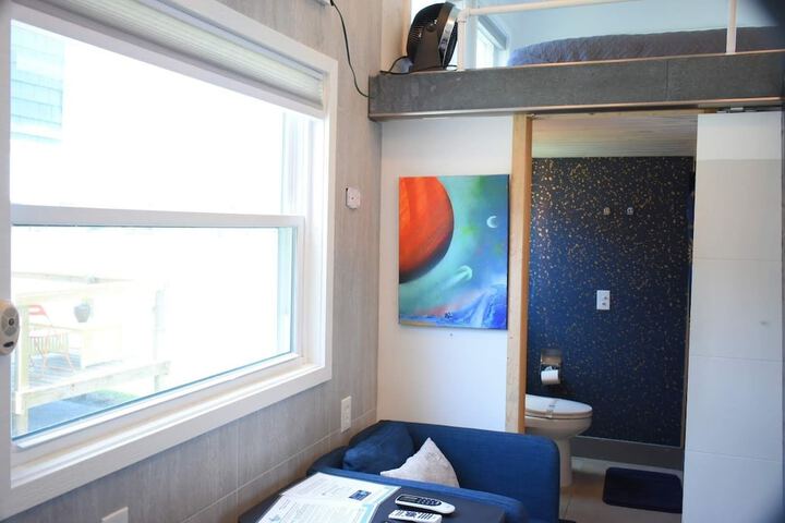 Room 96 of 172