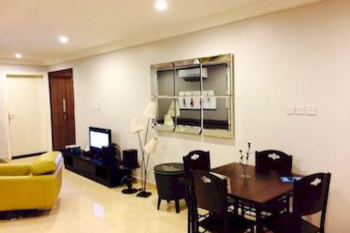 Room 5 of 11