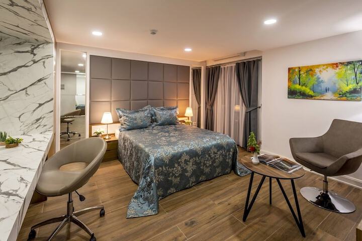 Room 9 of 29