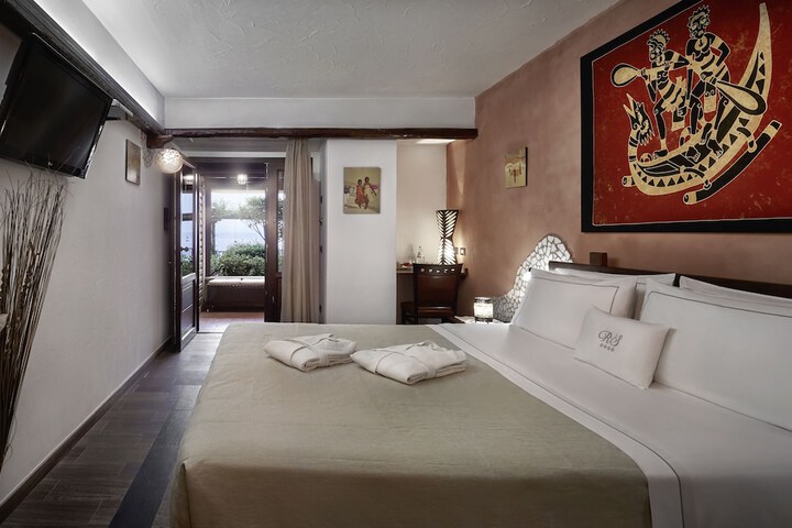 Room 9 of 35