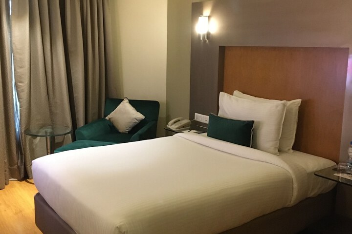 Room 19 of 71