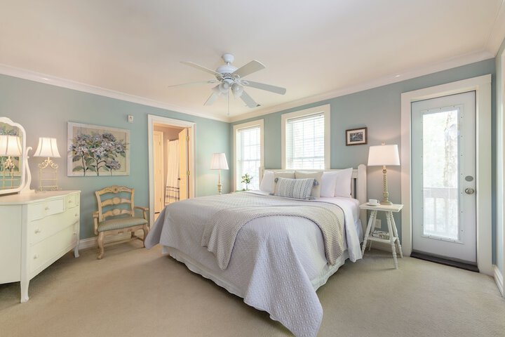 Room 14 of 32