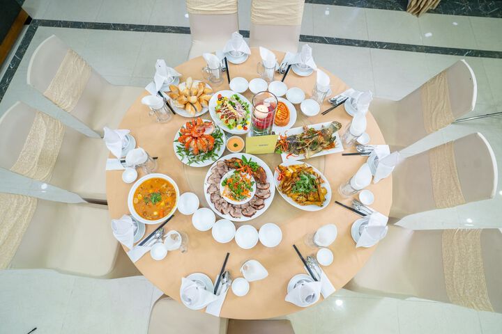 Dining 61 of 80