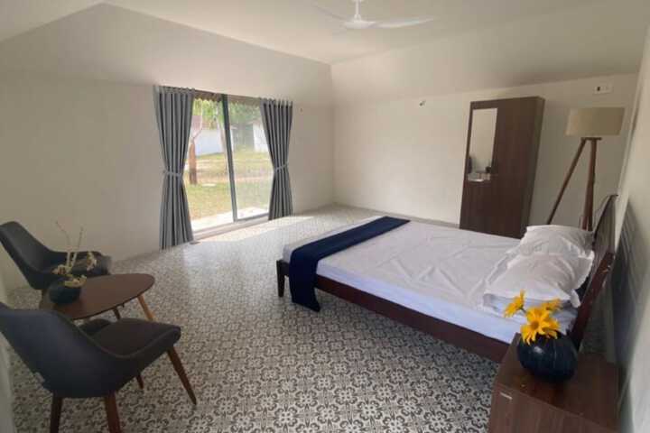 Room 8 of 17