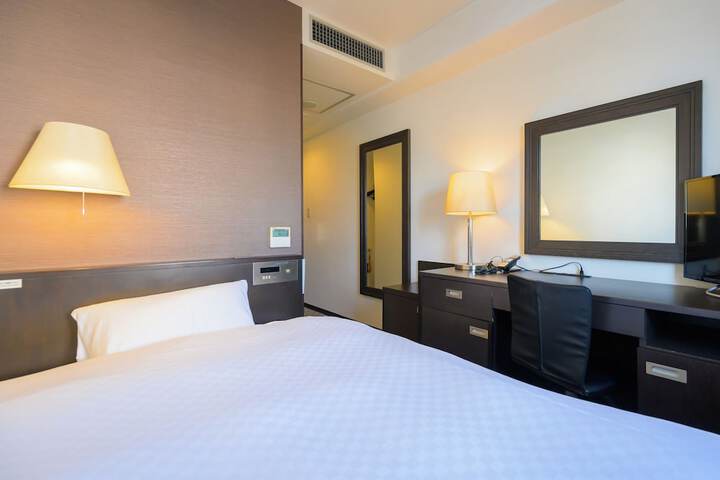 Room 42 of 69