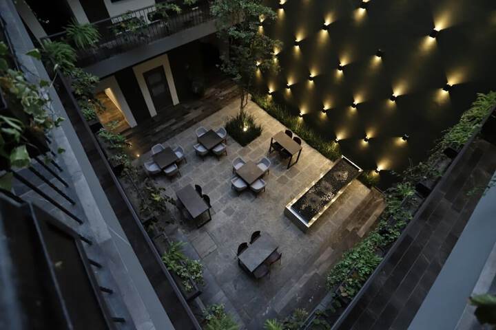 Hotel Exterior 48 of 49