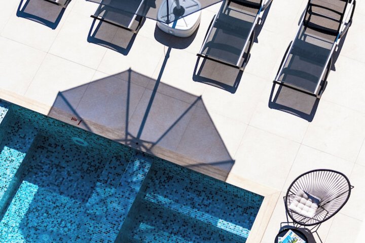 Pool 66 of 91