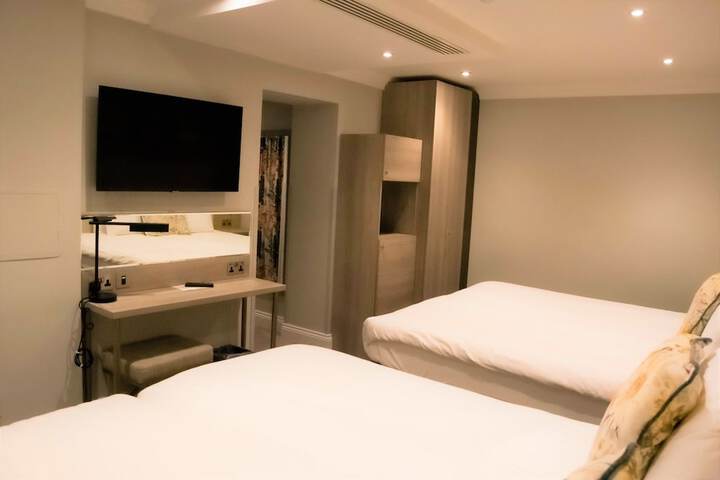 Room 26 of 55