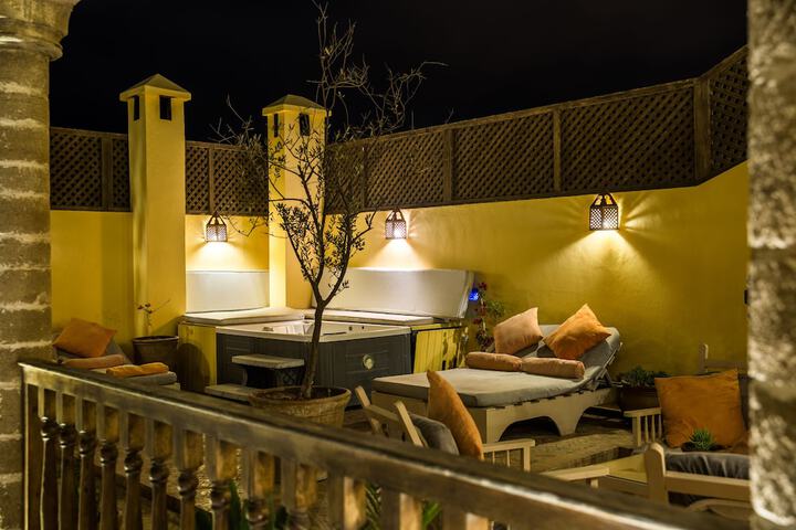 Terrace/Patio 33 of 34