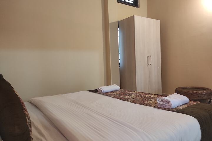 Room 27 of 52
