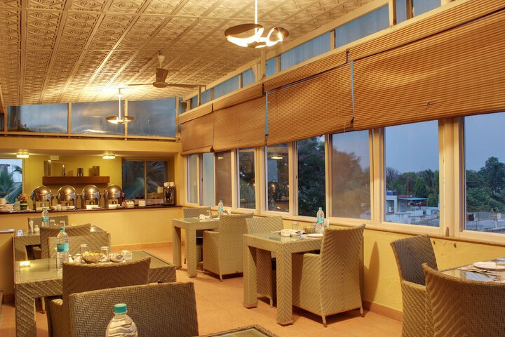 Dining Photos