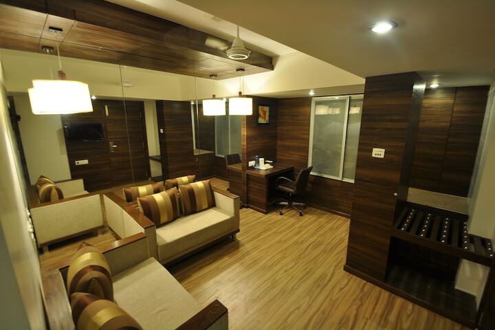 Room 26 of 43