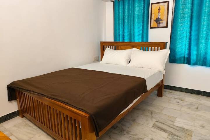 Room 5 of 40