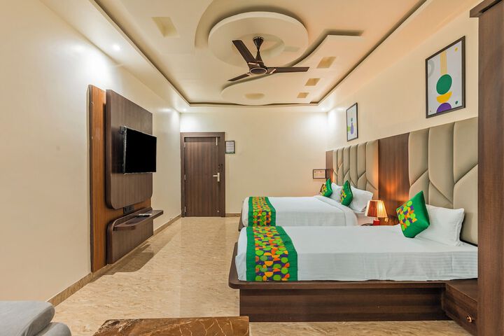 Room 8 of 29