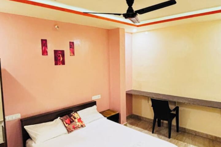 Room 14 of 41