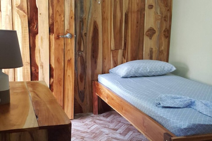 Room 12 of 37