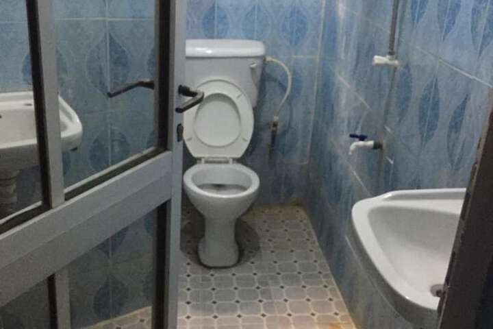 Room 8 of 11
