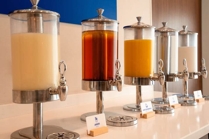 Breakfast/Coffee Service 69 of 90