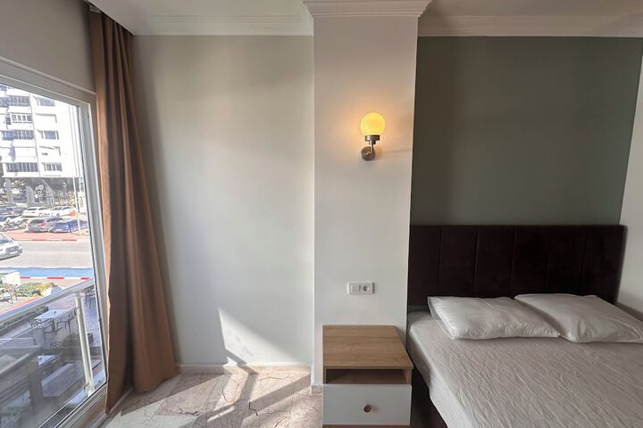 Room 18 of 171