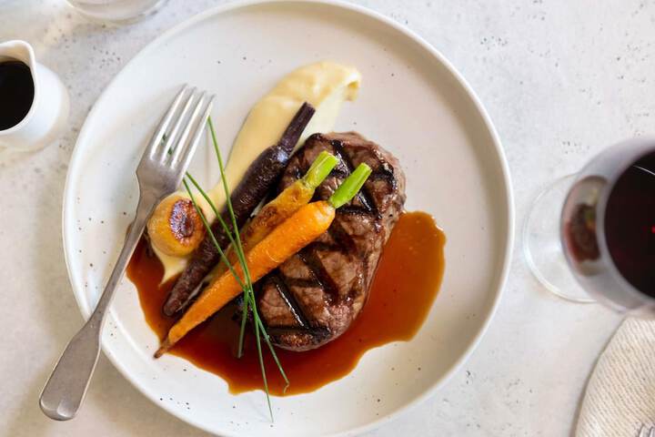 Dining 85 of 138
