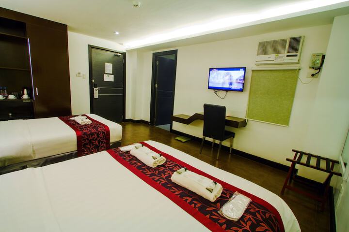 Room 5 of 43