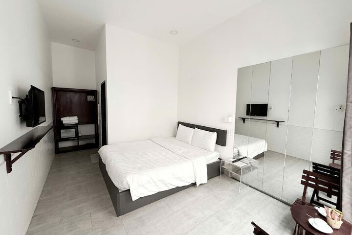 Room 6 of 31