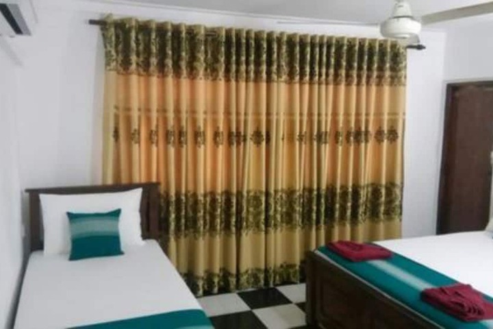 Room 4 of 20