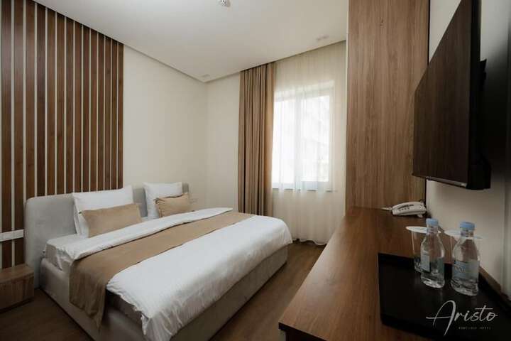 Room 12 of 22