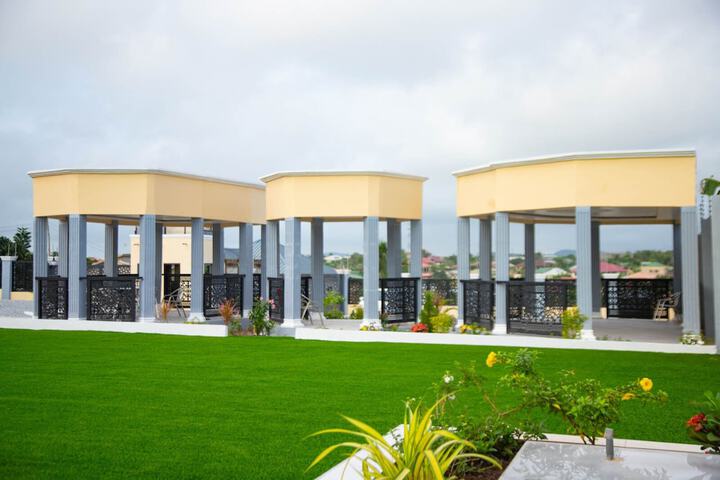 Hotel Exterior 60 of 67