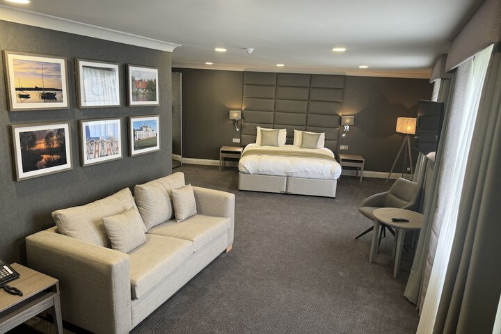 Room 18 of 82