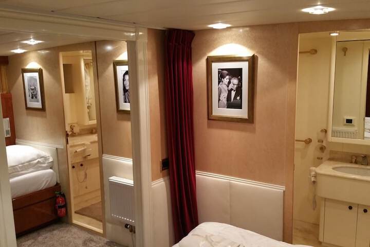 Room 5 of 37