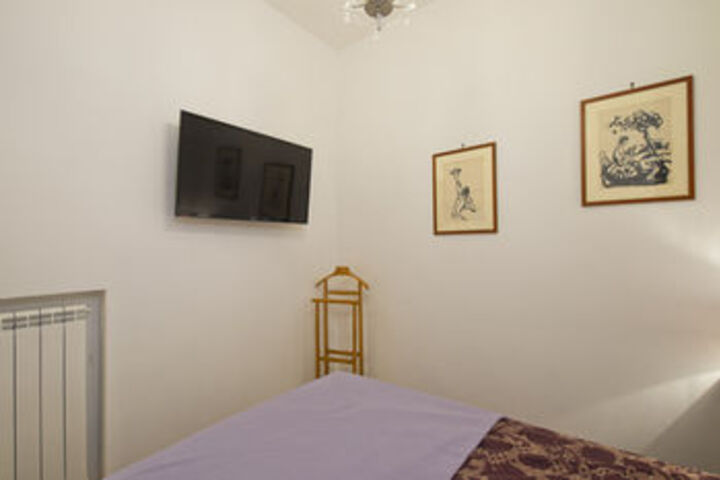 Room 140 of 477