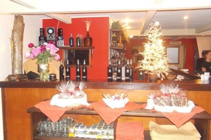 Dining 20 of 29
