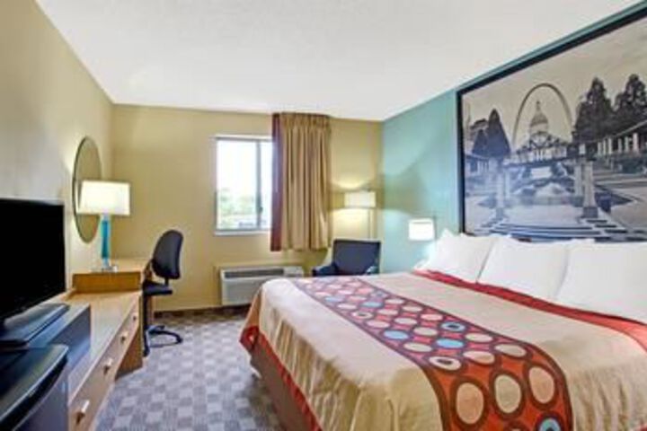 Room 34 of 48