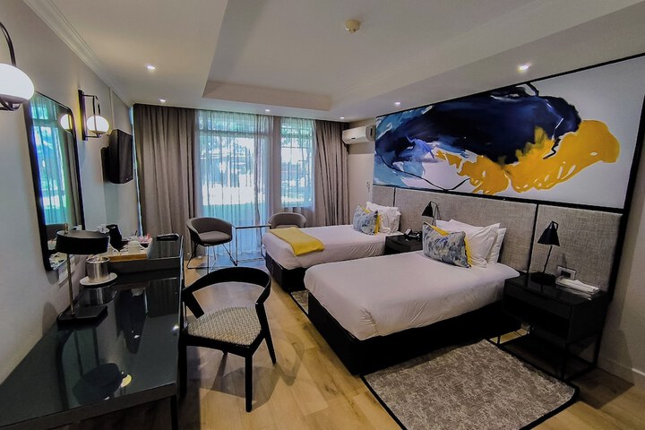 Room 40 of 98