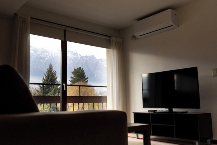 Lounge 39 of 50