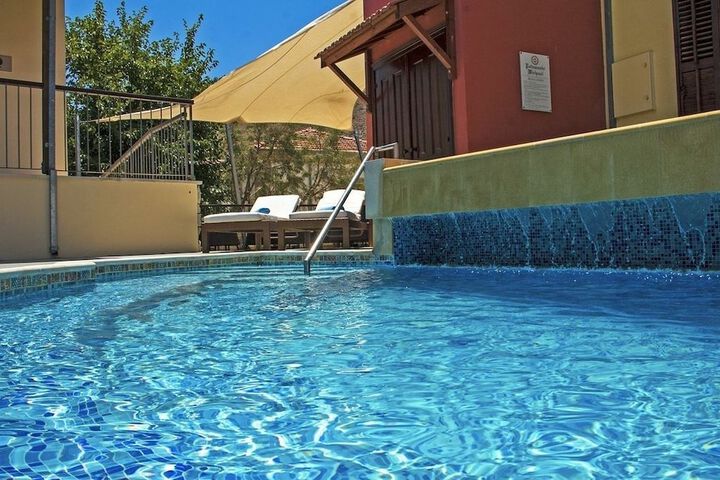 Pool Hotel